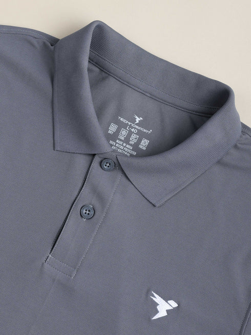 Men Solid Slim Fit Polo T-shirt with MATPIQ