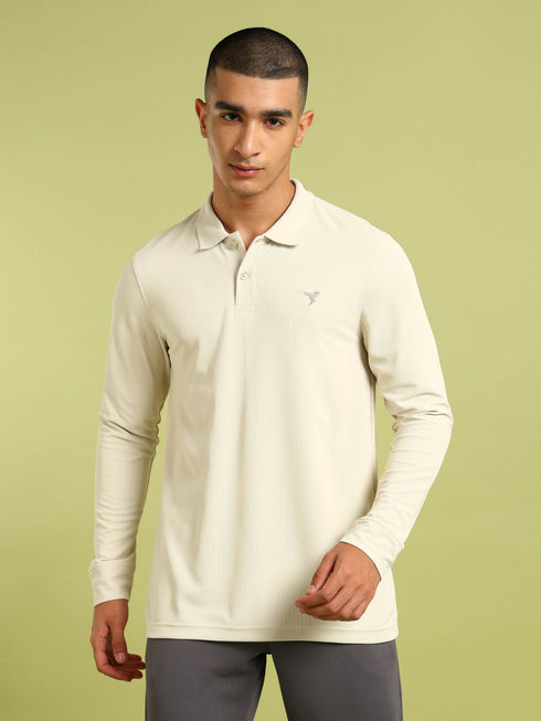 Men Solid Slim Fit Polo T-shirt with MATPIQ