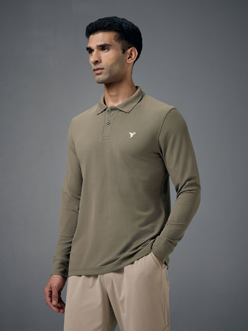 Men Solid Slim Fit Polo T-shirt with MATPIQ