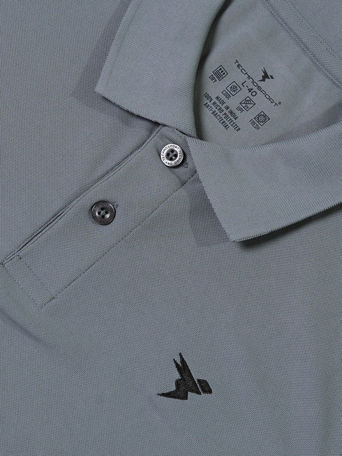 Men Solid Slim Fit Polo T-shirt with MATPIQ