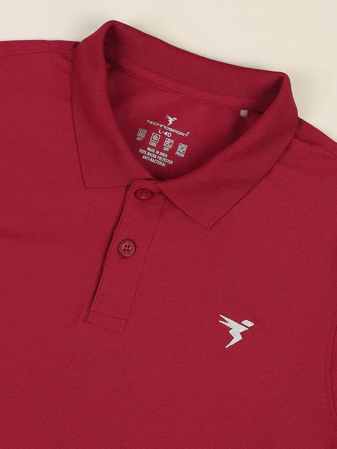 Men Solid Slim Fit Polo T-shirt with MATPIQ