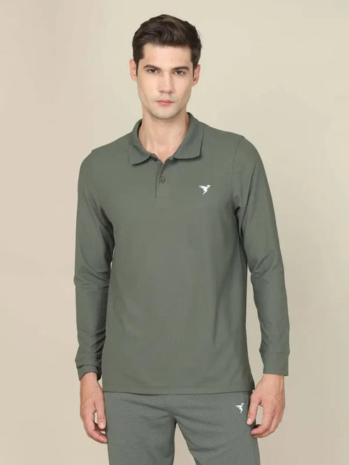Men Solid Slim Fit Polo T-shirt with MATPIQ