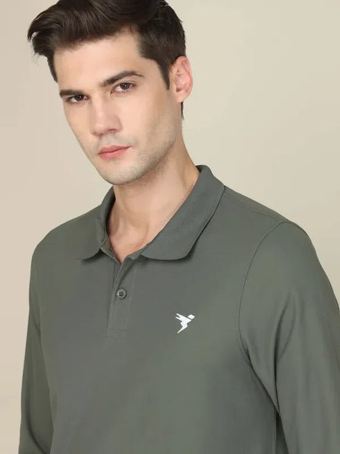 Men Solid Slim Fit Polo T-shirt with MATPIQ