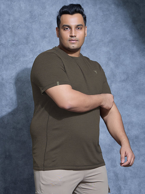 Men Plus Size Solid Slim Fit Crew Neck T-shirt with DOUBLE COOL
