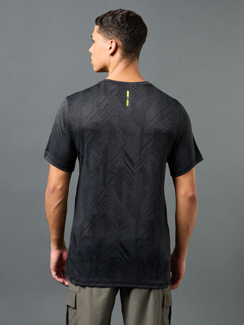 Men Jacquard Slim Fit Crew Neck T-shirt with DOUBLE COOL
