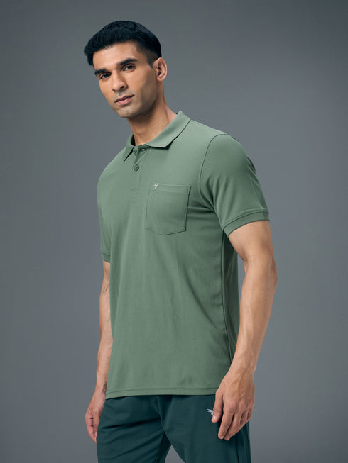 Men Solid Slim Fit Polo T-shirt with MATPIQ