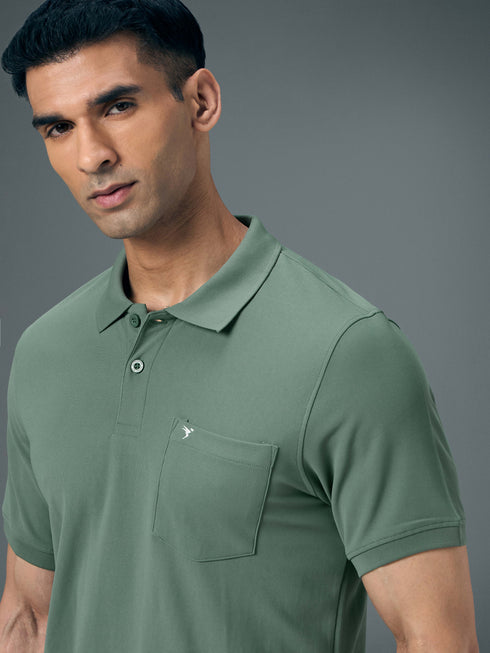 Men Solid Slim Fit Polo T-shirt with MATPIQ