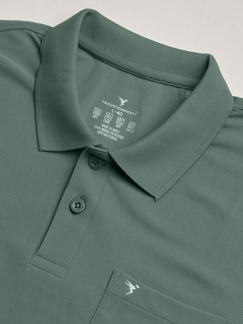 Men Solid Slim Fit Polo T-shirt with MATPIQ