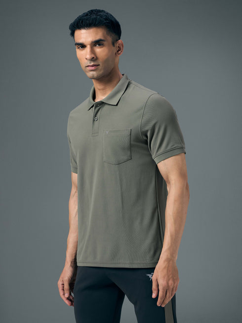 Men Solid Slim Fit Polo T-shirt with MATPIQ