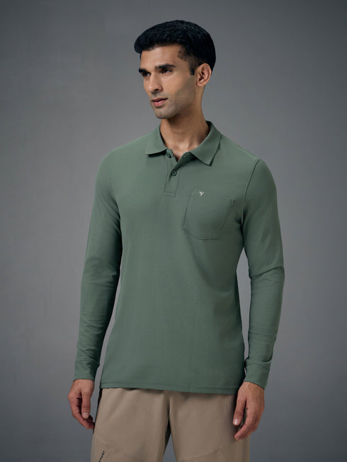 Men Solid Slim Fit Polo T-shirt with MATPIQ