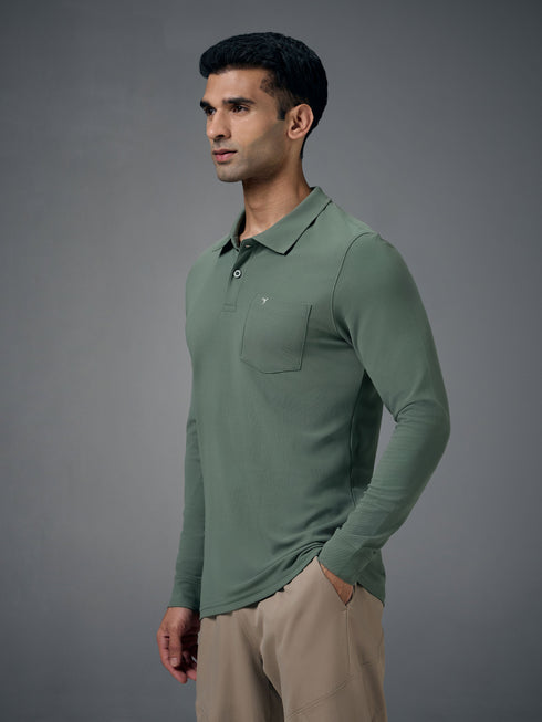 Men Solid Slim Fit Polo T-shirt with MATPIQ