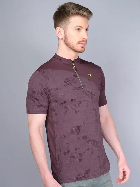 Men Self Design Slim Fit Mock Neck T-shirt with VENTMESH