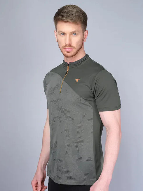 Men Self Design Slim Fit Mock Neck T-shirt with VENTMESH