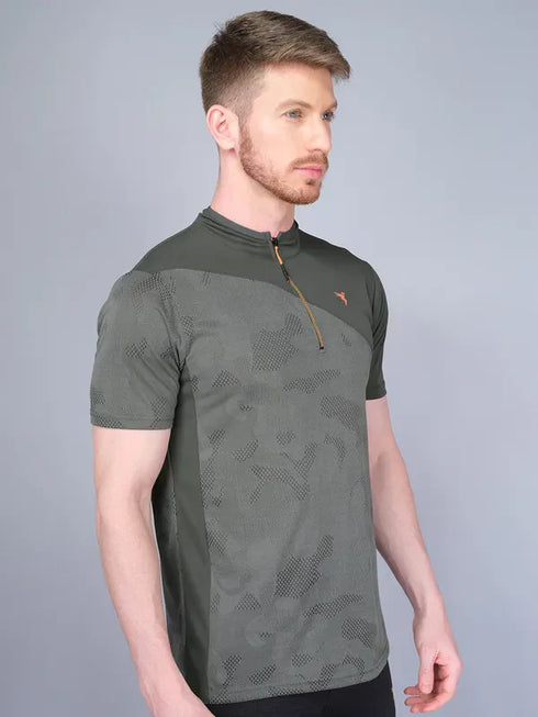 Men Self Design Slim Fit Mock Neck T-shirt with VENTMESH