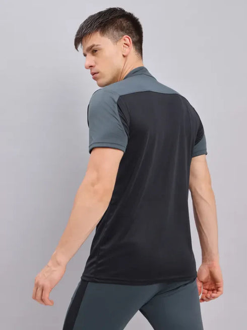 Men Colorblock Slim Fit Mock Neck T-shirt with TECHNO COOL+