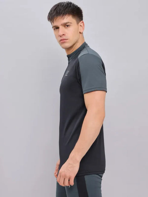Men Colorblock Slim Fit Mock Neck T-shirt with TECHNO COOL+