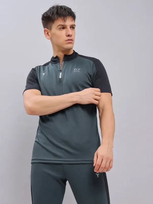 Men Colorblock Slim Fit Mock Neck T-shirt with TECHNO COOL+