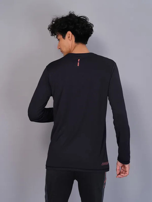 Men Solid Slim Fit Crew Neck T-shirt with TECHNO COOL