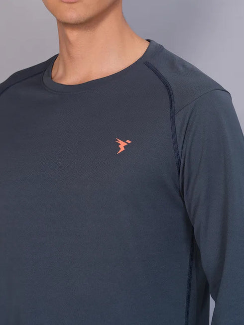 Men Solid Slim Fit Crew Neck T-shirt with TECHNO COOL
