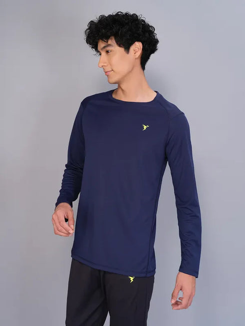 Men Solid Slim Fit Crew Neck T-shirt with TECHNO COOL
