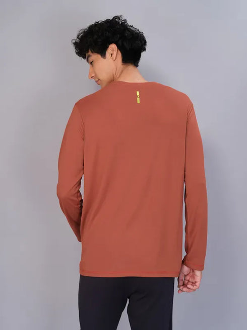 Men Solid Slim Fit Crew Neck T-shirt with TECHNO COOL