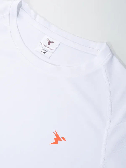 Men Solid Slim Fit Crew Neck T-shirt with TECHNO COOL