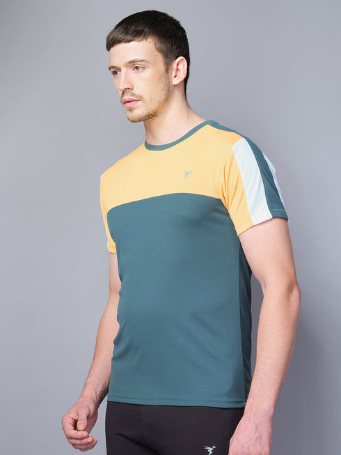 Men Colorblock Slim Fit Crew Neck T-shirt with TECHNO COOL
