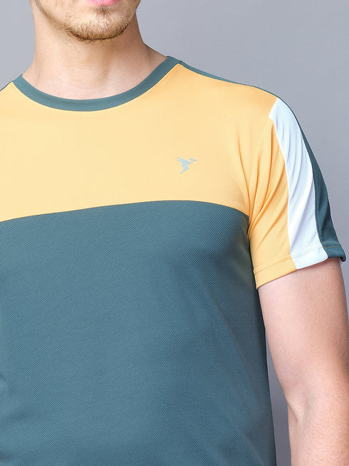 Men Colorblock Slim Fit Crew Neck T-shirt with TECHNO COOL