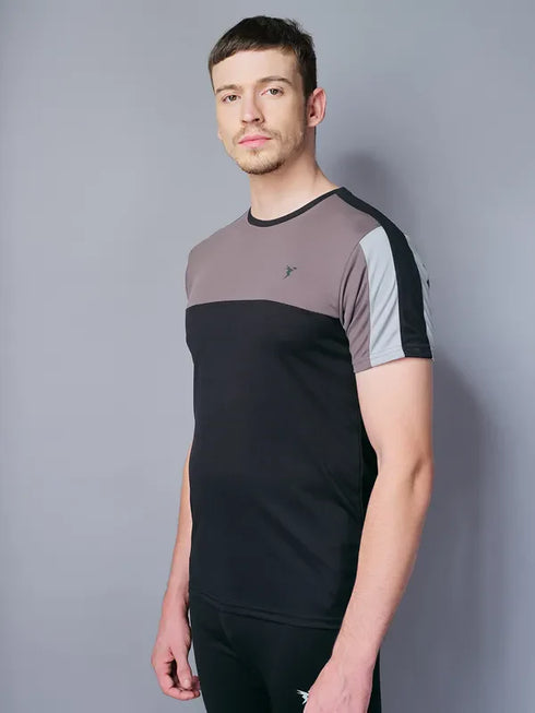 Men Colorblock Slim Fit Crew Neck T-shirt with TECHNO COOL