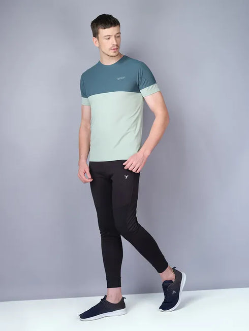 Men Colorblock Slim Fit Crew Neck T-shirt with TECHNO GUARD