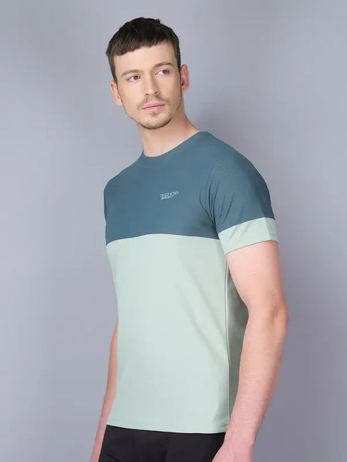 Men Colorblock Slim Fit Crew Neck T-shirt with TECHNO GUARD