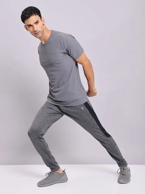 Men Solid Slim Fit Crew Neck T-shirt with MATPIQ