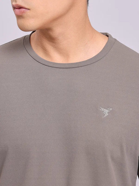 Men Solid Slim Fit Crew Neck T-shirt with MATPIQ