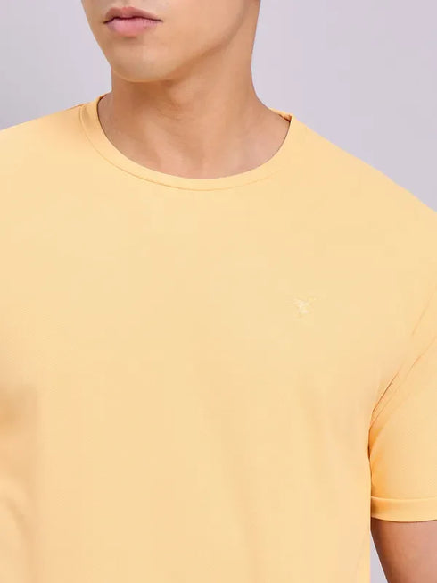 Men Solid Slim Fit Crew Neck T-shirt with MATPIQ