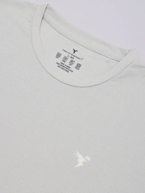 Men Solid Slim Fit Crew Neck T-shirt with MATPIQ
