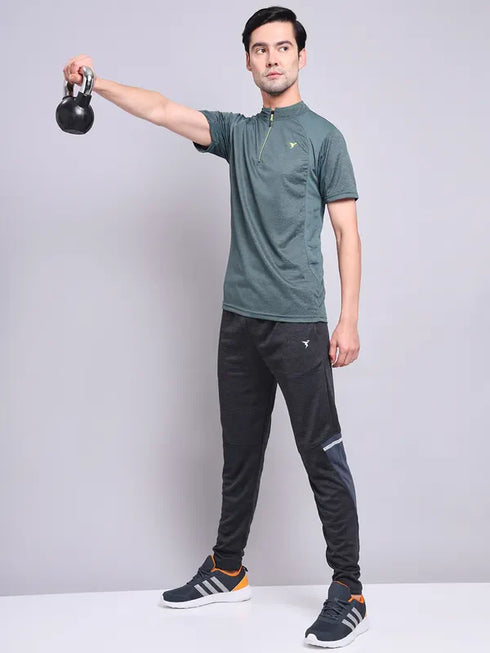 Men Melange Slim Fit Mock Neck T-shirt with TECHNO COOL+
