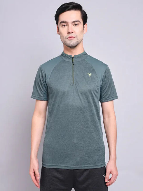 Men Melange Slim Fit Mock Neck T-shirt with TECHNO COOL+