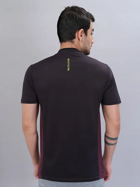 Men Colorblock Slim Fit Mock Neck T-shirt with TECHNO COOL+