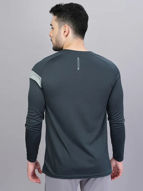 Men Colorblock Slim Fit Crew Neck T-shirt with TECHNO COOL+
