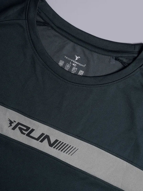 Men Colorblock Slim Fit Crew Neck T-shirt with TECHNO COOL+