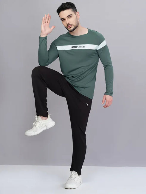 Men Colorblock Slim Fit Crew Neck T-shirt with TECHNO COOL+