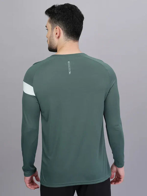 Men Colorblock Slim Fit Crew Neck T-shirt with TECHNO COOL+