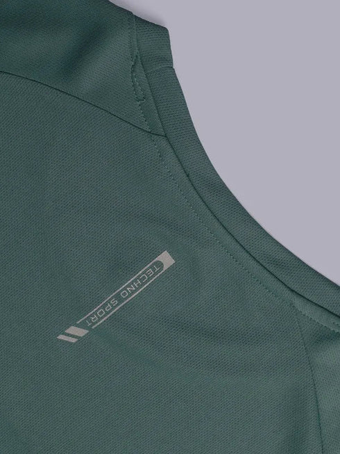 Men Colorblock Slim Fit Crew Neck T-shirt with TECHNO COOL+
