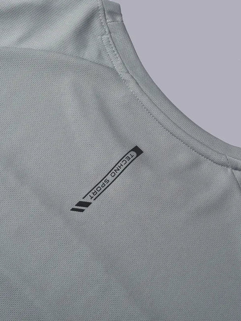 Men Colorblock Slim Fit Crew Neck T-shirt with TECHNO COOL+