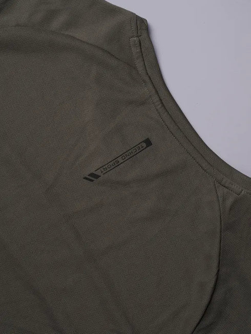 Men Colorblock Slim Fit Crew Neck T-shirt with TECHNO COOL+