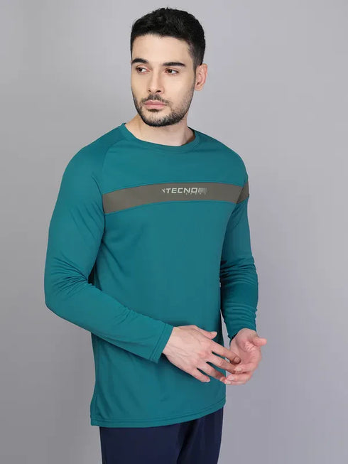 Men Colorblock Slim Fit Crew Neck T-shirt with TECHNO COOL+