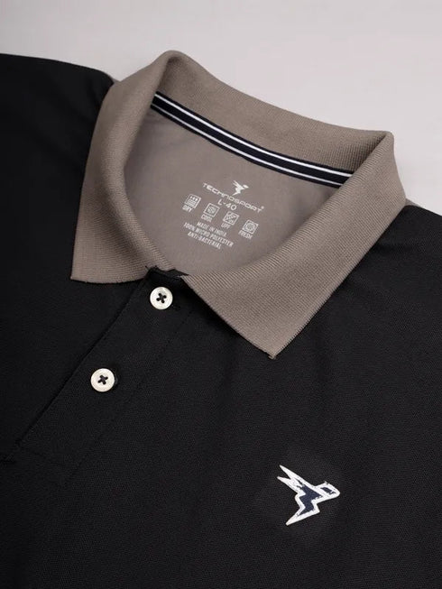 Men Colorblock Slim Fit Polo T-shirt with MATPIQ