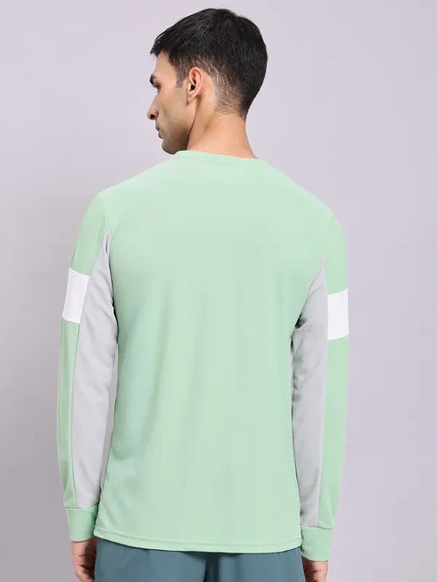 Men Colorblock Slim Fit Crew Neck T-shirt with TECHNOLITE