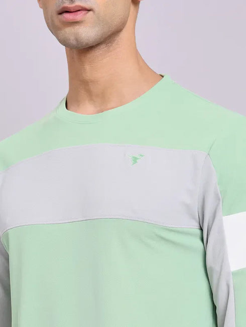 Men Colorblock Slim Fit Crew Neck T-shirt with TECHNOLITE
