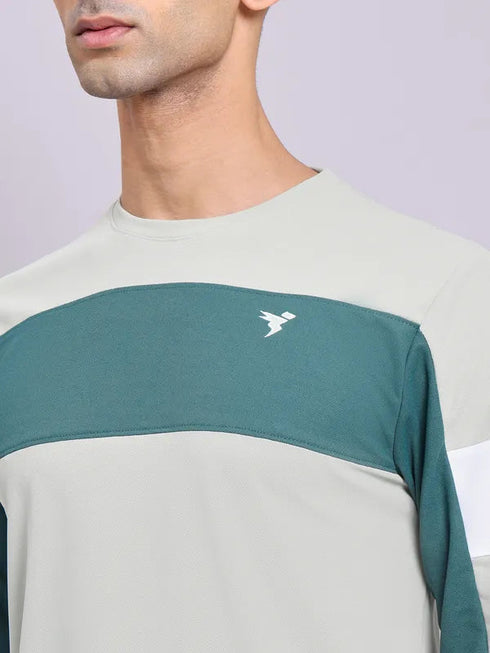 Men Colorblock Slim Fit Crew Neck T-shirt with TECHNOLITE